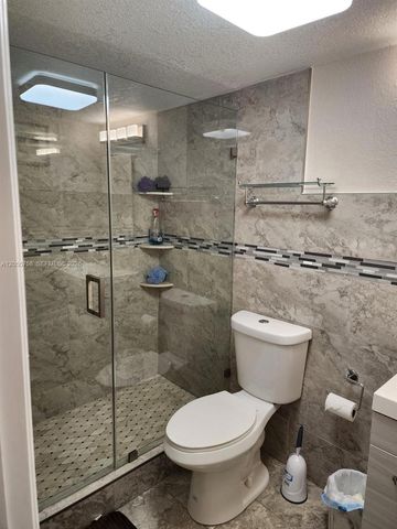 11130 N Lakeview Drive 1, Pembroke Pines, FL 33026
