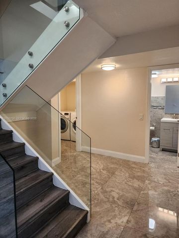 11130 N Lakeview Drive 1, Pembroke Pines, FL 33026
