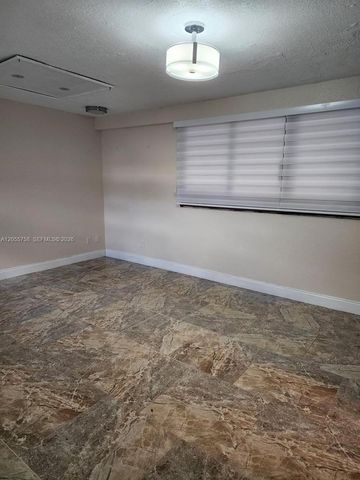 11130 N Lakeview Drive 1, Pembroke Pines, FL 33026