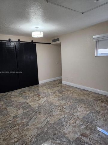 11130 N Lakeview Drive 1, Pembroke Pines, FL 33026