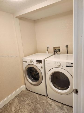 11130 N Lakeview Drive 1, Pembroke Pines, FL 33026