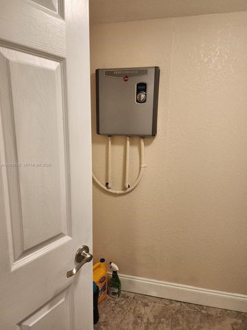 11130 N Lakeview Drive 1, Pembroke Pines, FL 33026