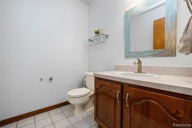 2411 Lassiter Drive, Rochester Hills, MI 48309