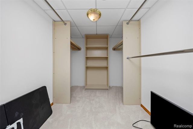 2411 Lassiter Drive, Rochester Hills, MI 48309