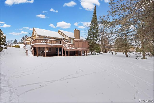 2411 Lassiter Drive, Rochester Hills, MI 48309