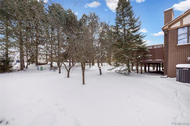 2411 Lassiter Drive, Rochester Hills, MI 48309