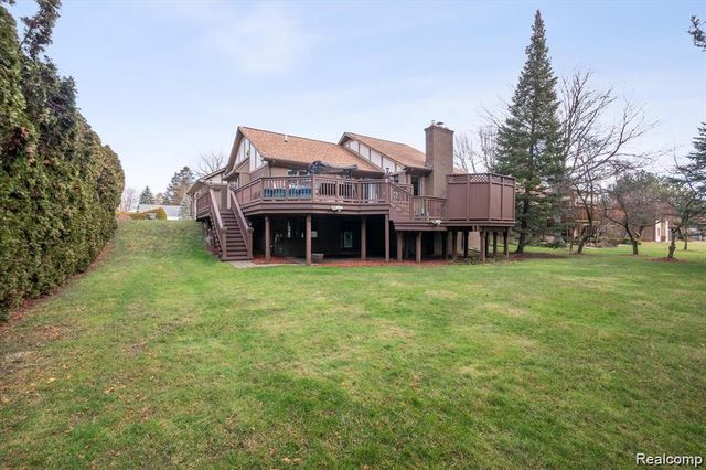 2411 Lassiter Drive, Rochester Hills, MI 48309