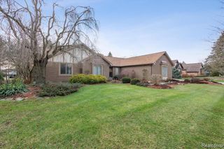 2411 Lassiter Drive, Rochester Hills, MI 48309