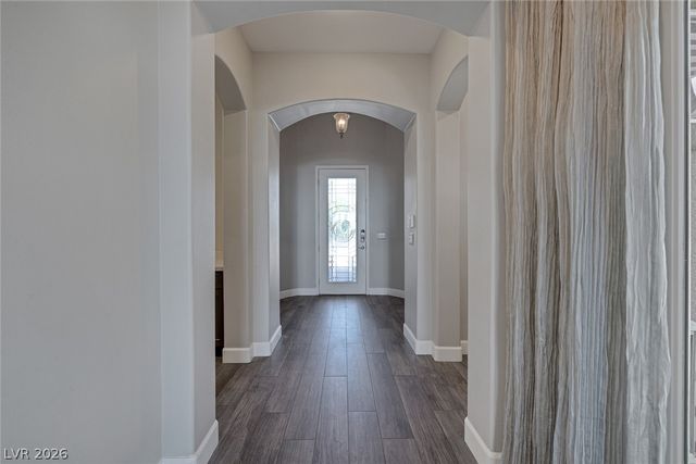 60 Chapman Heights Street, Las Vegas, NV 89138
