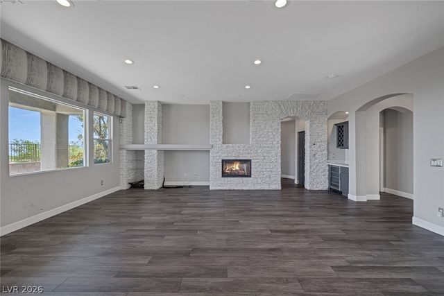 60 Chapman Heights Street, Las Vegas, NV 89138