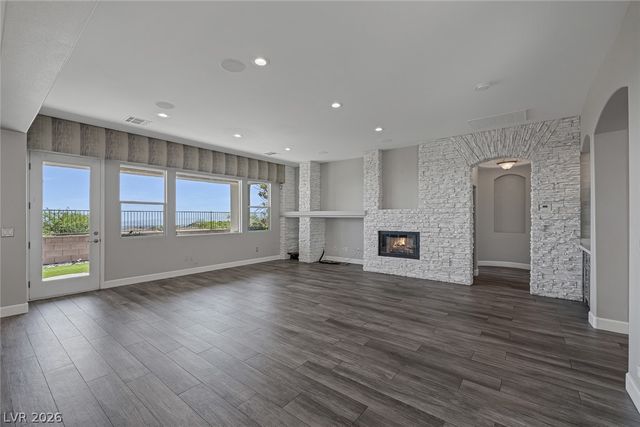 60 Chapman Heights Street, Las Vegas, NV 89138