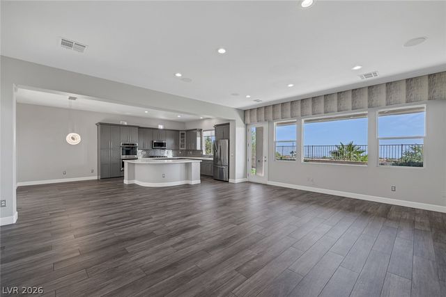 60 Chapman Heights Street, Las Vegas, NV 89138