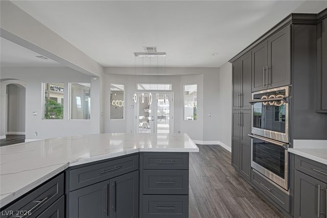 60 Chapman Heights Street, Las Vegas, NV 89138