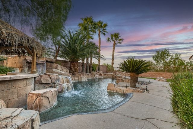 60 Chapman Heights Street, Las Vegas, NV 89138