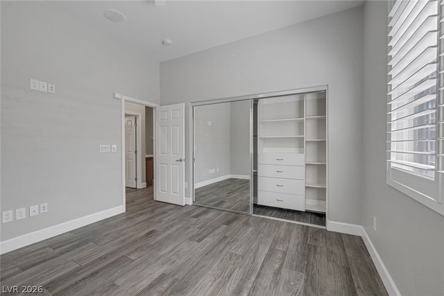 60 Chapman Heights Street, Las Vegas, NV 89138