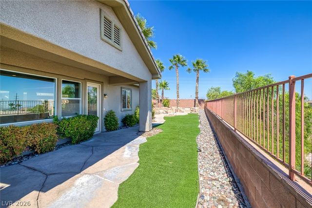 60 Chapman Heights Street, Las Vegas, NV 89138