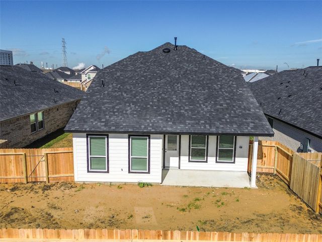 2110 Sanders Brook Drive, Baytown, TX 77521