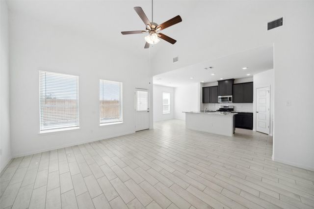 2110 Sanders Brook Drive, Baytown, TX 77521