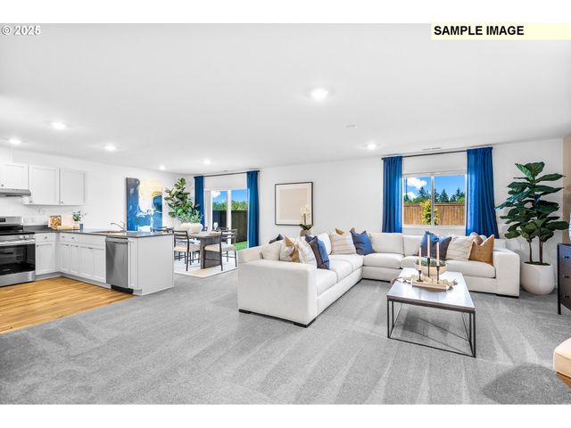 5737 BAINBRIDGE Rd, Eugene, OR 97402