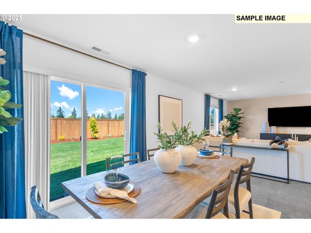 5737 BAINBRIDGE Rd, Eugene, OR 97402