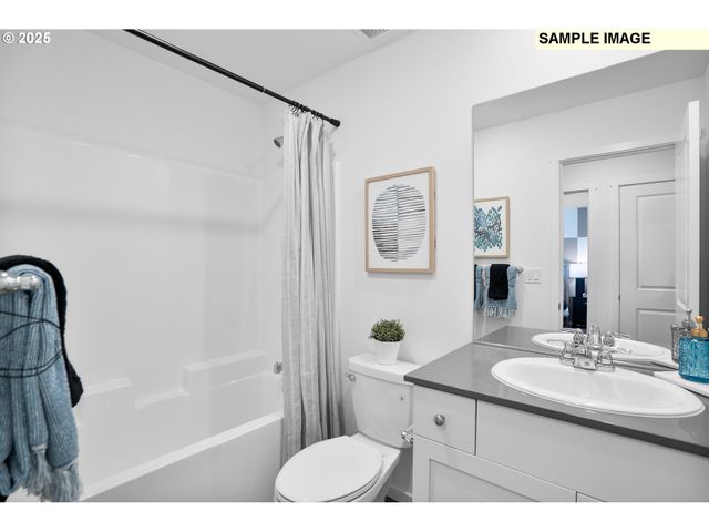 5737 BAINBRIDGE Rd, Eugene, OR 97402