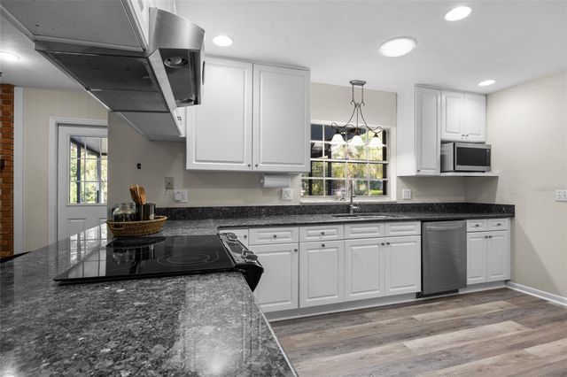 2110 NW 46TH STREET, Gainesville, FL 32605