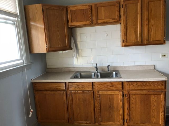 1345 S 58th Avenue, Cicero, IL 60804