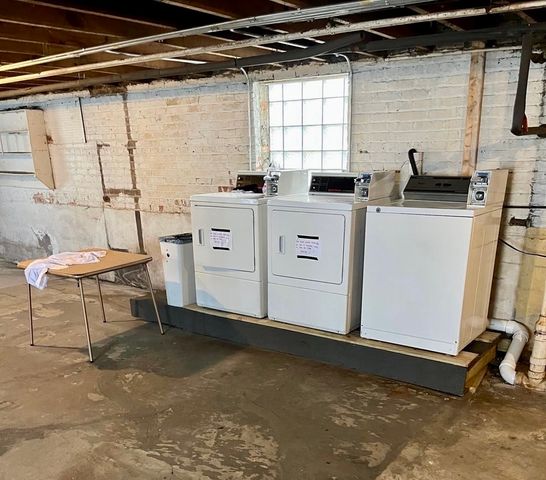 1345 S 58th Avenue, Cicero, IL 60804