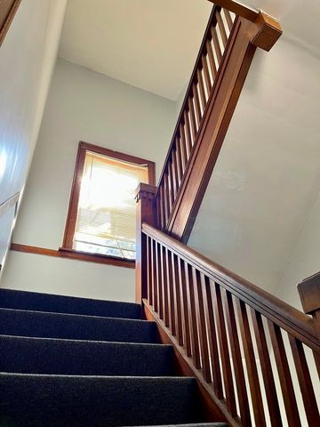 1345 S 58th Avenue, Cicero, IL 60804