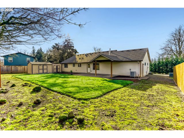 19243 CENTRAL POINT Rd, Oregon City, OR 97045