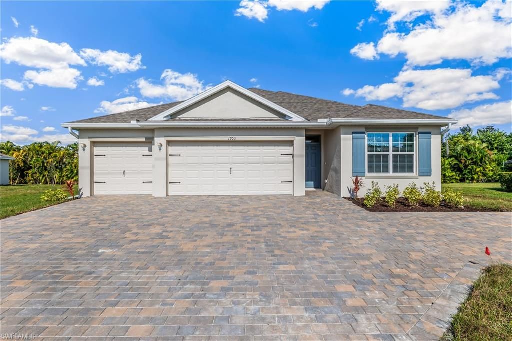 Image 1 of property listing at 1018 NE 15th TER, Cape Coral, FL 33909