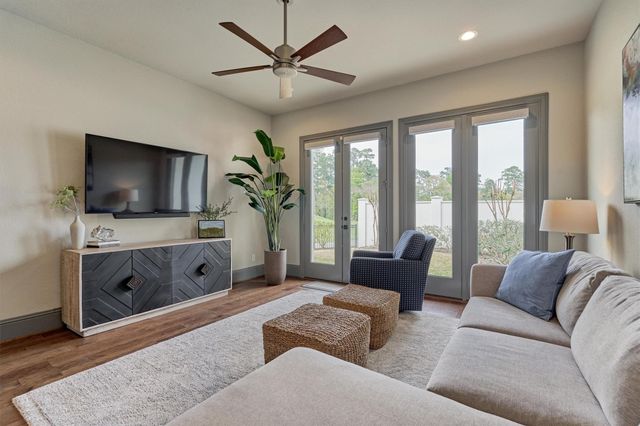 42 Secluded Trail, The Woodlands, TX 77380
