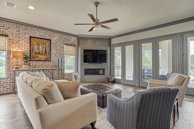 42 Secluded Trail, The Woodlands, TX 77380