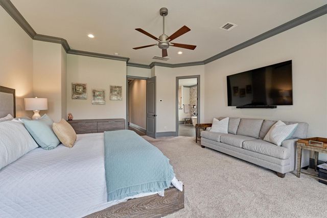 42 Secluded Trail, The Woodlands, TX 77380