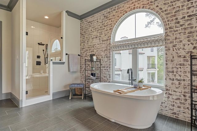 42 Secluded Trail, The Woodlands, TX 77380