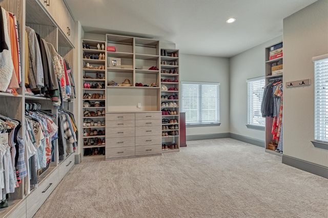 42 Secluded Trail, The Woodlands, TX 77380