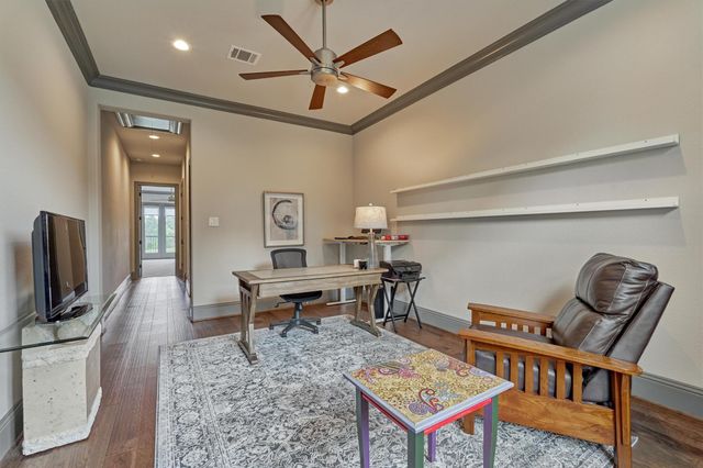 42 Secluded Trail, The Woodlands, TX 77380