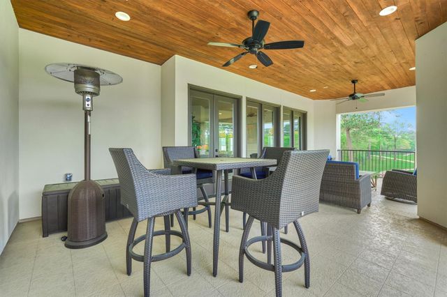 42 Secluded Trail, The Woodlands, TX 77380