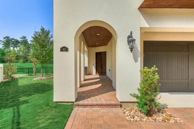 42 Secluded Trail, The Woodlands, TX 77380