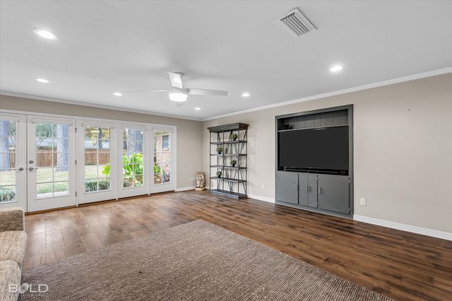 552 N Marlborough Circle, Shreveport, LA 71106