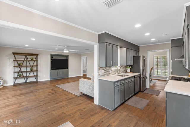 552 N Marlborough Circle, Shreveport, LA 71106