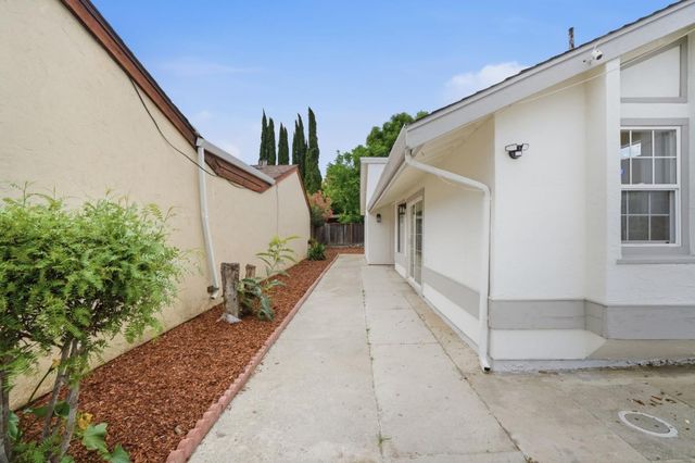 5353 Larch Grove Place, San Jose, CA 95123