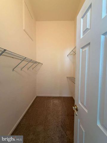 6618 THURLTON DR, Alexandria, VA 22315