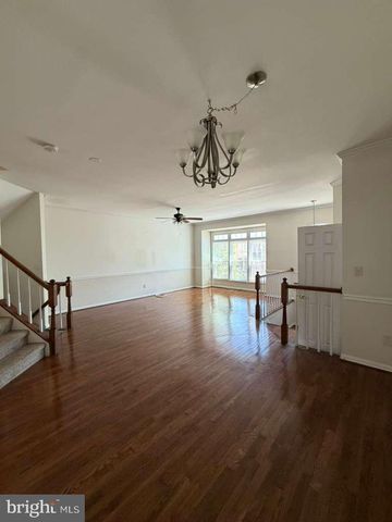 6618 THURLTON DR, Alexandria, VA 22315