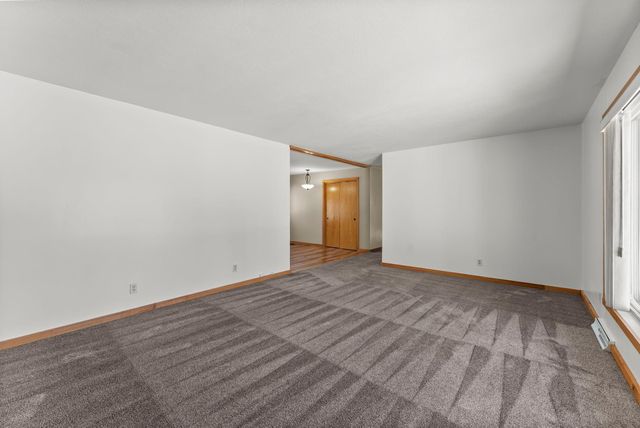 3145 Ivy Street S, Cambridge, MN 55008