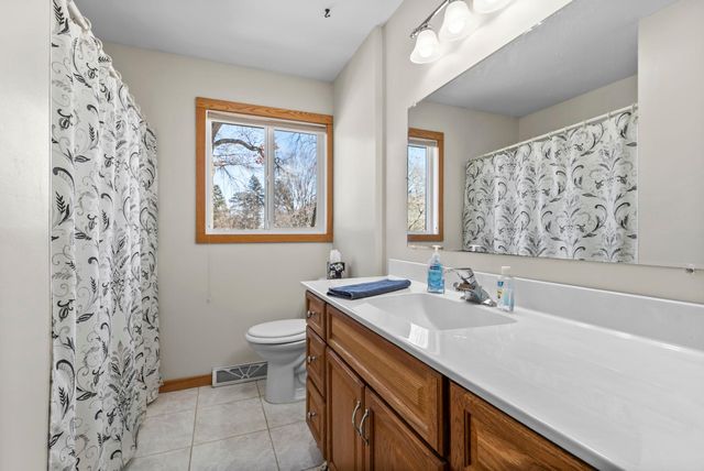 3145 Ivy Street S, Cambridge, MN 55008