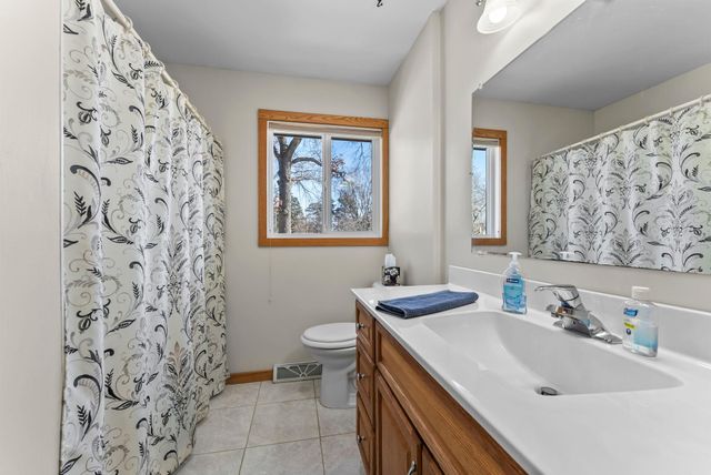 3145 Ivy Street S, Cambridge, MN 55008