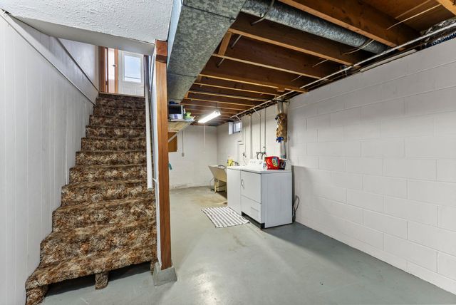 3145 Ivy Street S, Cambridge, MN 55008