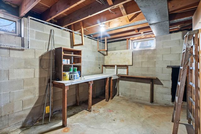 3145 Ivy Street S, Cambridge, MN 55008