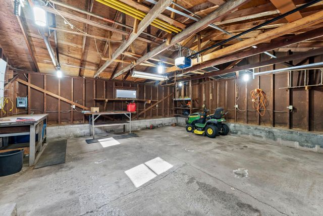 3145 Ivy Street S, Cambridge, MN 55008